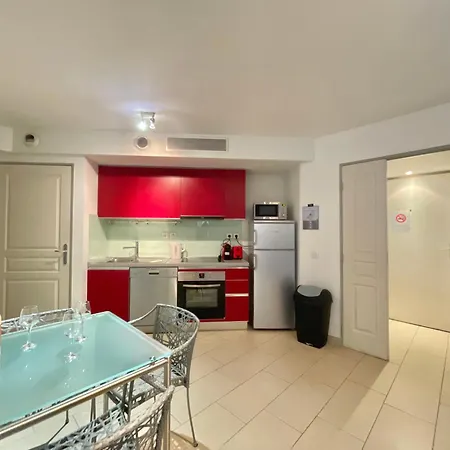 Le Vieux Port Апартаменты Канны