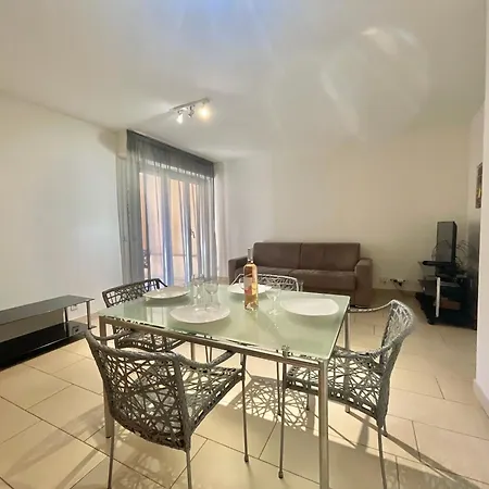 Le Vieux Port Apartment *