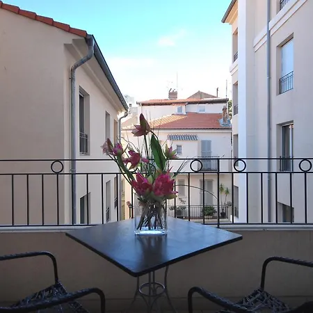 Le Vieux Port Apartment *