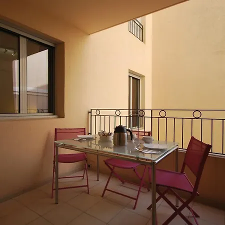 Le Vieux Port Канны